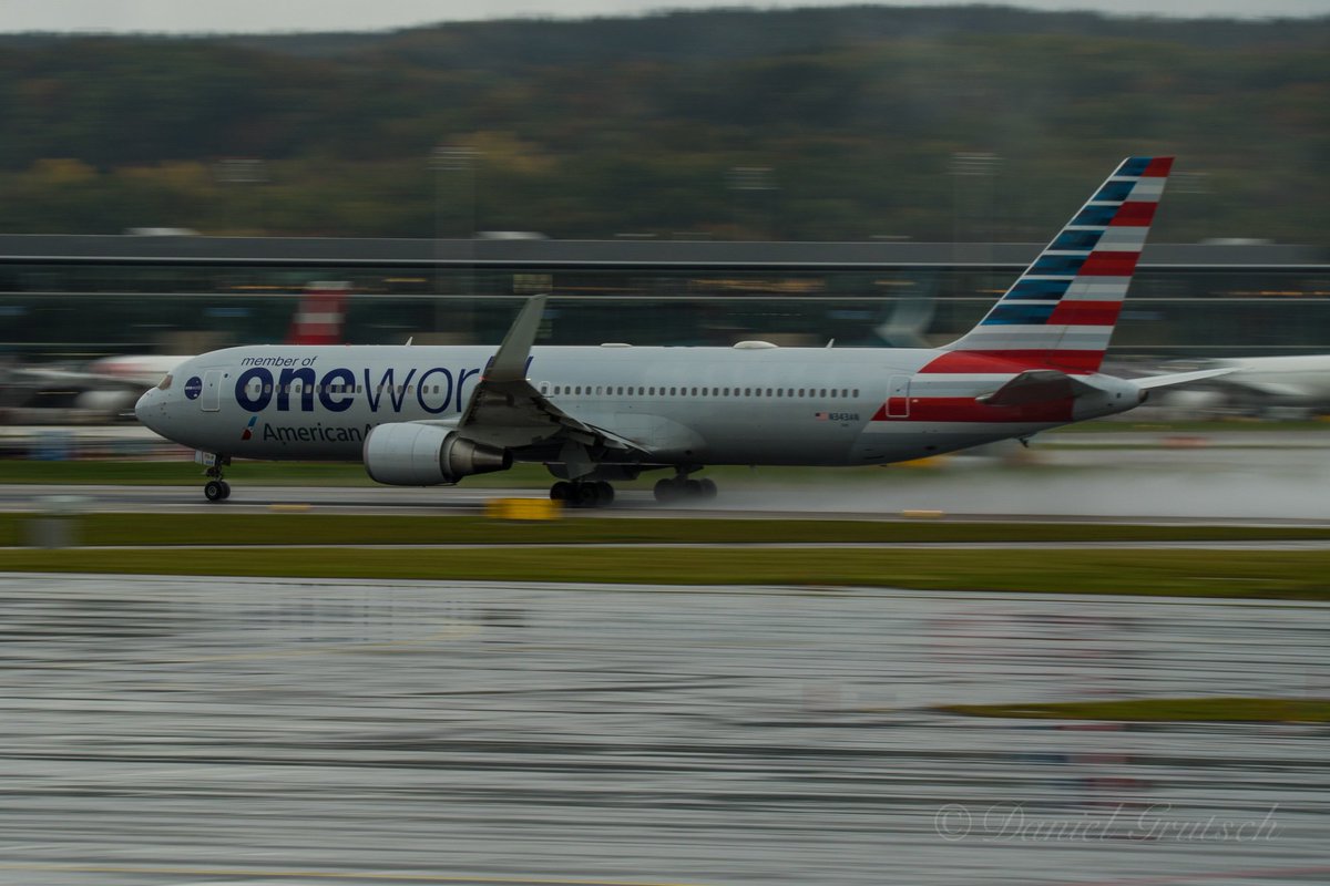 dgrutsch's tweet photo. When you are playing with the lens settings at 1/30s and suddenly an aircraft departs in unusual direction. #avgeek #panning #rainsession #spotting #departure #takeoff https://t.co/zLAWJcHwDO