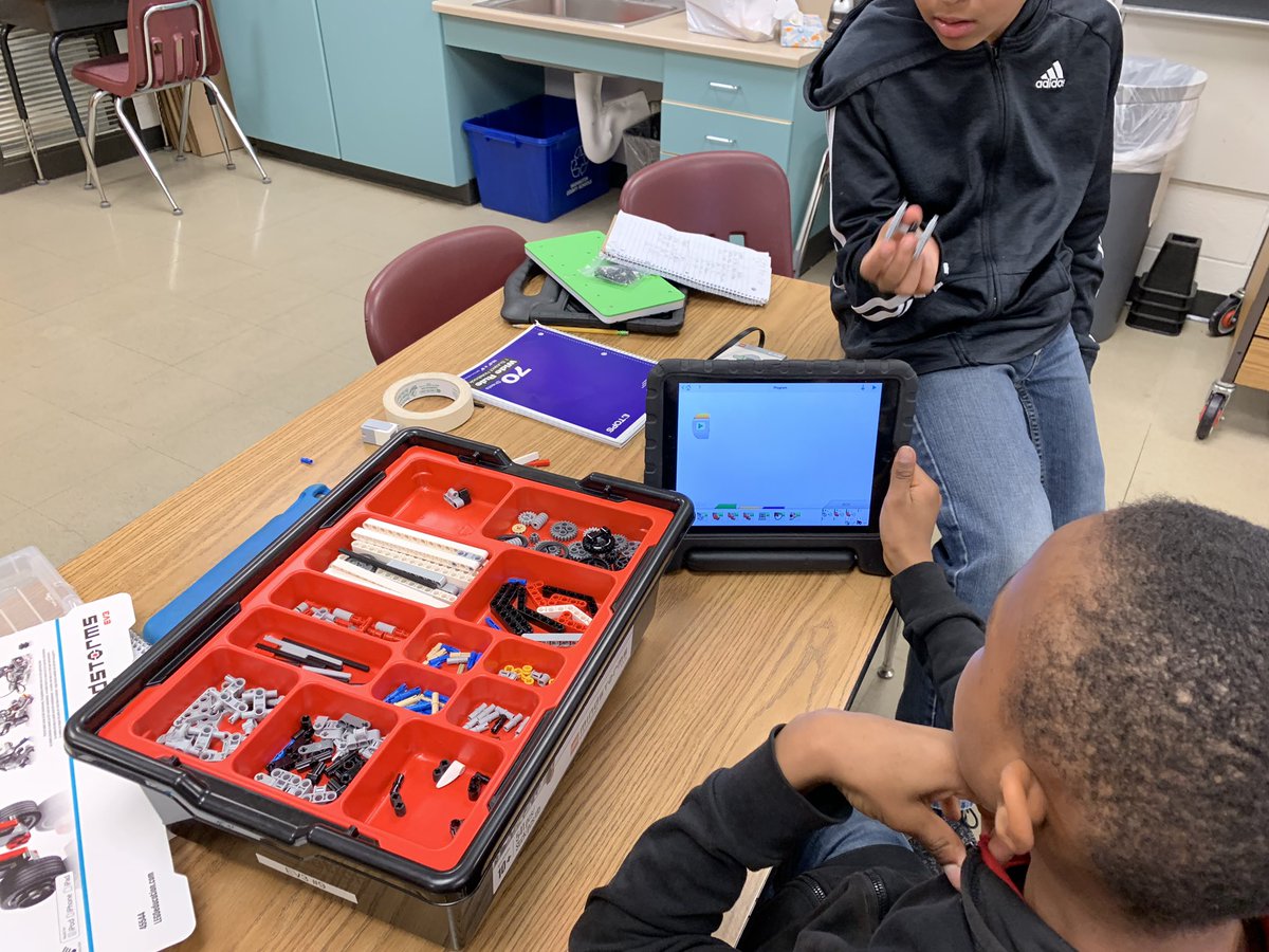 KMcCray85's tweet photo. Design Thinking Process in action again @EasternWCPS! Ss tackling stage 4 (Brainstorming) w/ @Mindstorms_EV3 trying to solve problems w/autonomous cars! Testing our programs tomorrow! #wcpsmd #STEMasaProcess https://t.co/Dkp9igpe1c