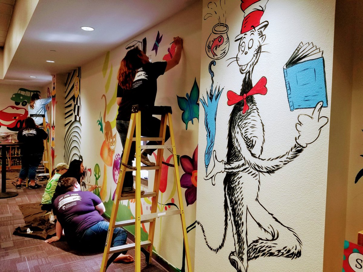 TarletonPrez's tweet photo. Service Project that will continue to bring joy for many years to @TolarElementary. @COLFA_Tarleton brought talented students to paint this wonderful mural. #TarletonService19 #COLFAServes https://t.co/8iD2QvQeuO