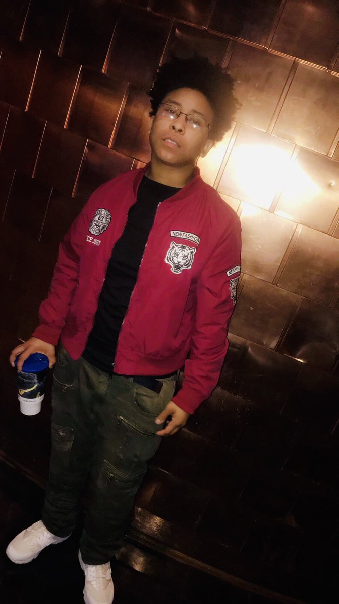 BlaqXcellence's tweet photo. Above Sea-Level 🌊, I’m on G-Level 💯
.
.
.
.
#lgbtmemphis #memphisgrizzlies #bealestreet #stud #streetfashion #lgbt #2chainz #moneyintheway https://t.co/sMbyoFDW4I