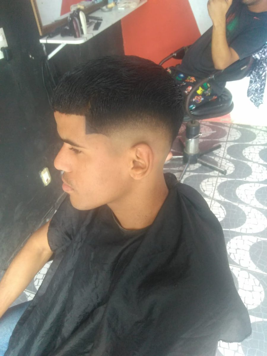 Williamvk23's tweet photo. Corte régua https://t.co/yvnoSmBO19