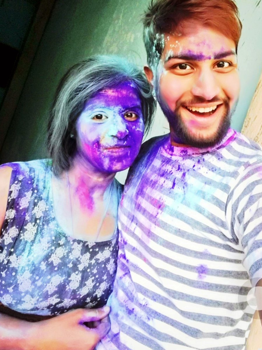 viennaytiwaarri's tweet photo. @manya_group Caption - unconditional love - I can see from my sister @SingerUsha09's eye 💗
Here is the perfect holi celebration with my sister & management team.
#ClicknCaption #HoliSelfie #HoliwithManya #Manya #ThePrincetonReview #GatewaytoGlobalCareers @manya_group https://t.co/lxD9PVcy5W