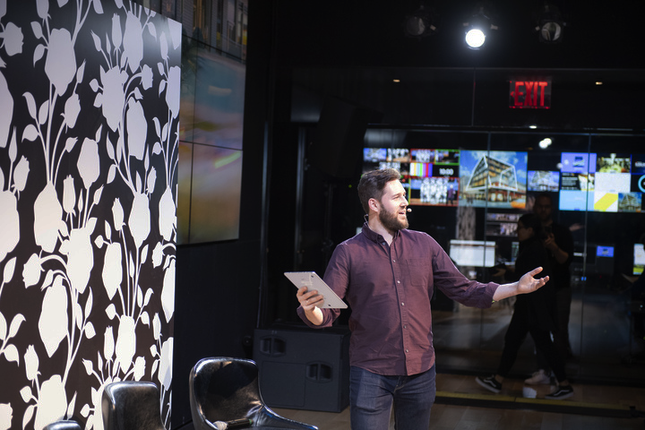 BrothersRussell's tweet photo. What’s up NYC? This Sunday Ethan’s back at @Samsung837 to premiere ANOTHER awesome /make episode. Category is: Underwater Mobile Photography RSVP ASAP: https://t.co/SH9Zj2gl6z https://t.co/cGQa405ERF