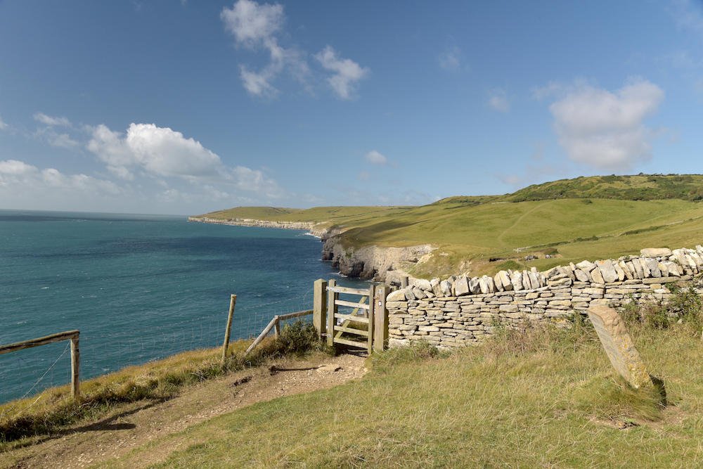 We've put together some of our favourite destinations that you need to explore during your stay in #Dorset. Discover them here 👉 bit.ly/Captains-Club-… #outdoorexplore
