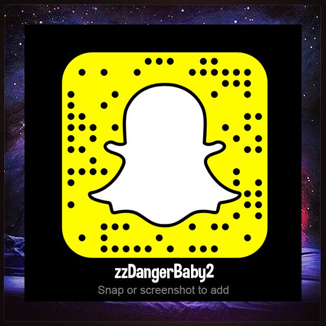 PoolKatelynn's tweet image. sup :) Someone snapchat me, my snap name is "zzdangerbaby2" I'm bored lol