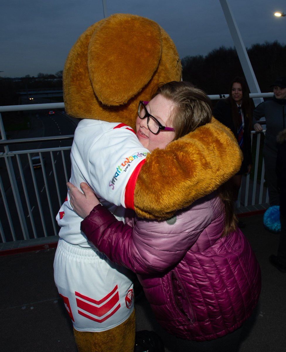 Boots had a fantastic time today at the <a href="/readysteadydown/">Ready Steady Downs</a> Light switch on event at The Steve Prescott Bridge. Thank you to everyone for greeting us with open arms! 🤗 #saintsandproud <a href="/Saints1890/">St.Helens R.F.C.</a>