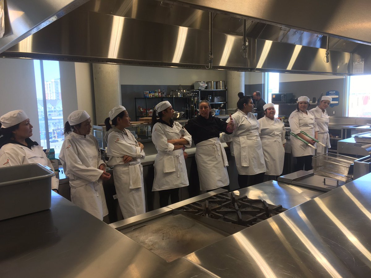 JonDRobb's tweet photo. Super pumped for burger day @NorQuest College and @NorQuestConEd Foundations of Cooking class. These lovely ladies are just churning out the good eats! #BurgerTime #NorQuest #NorQuestConEd #AmazingEats https://t.co/DHUE7wE91y