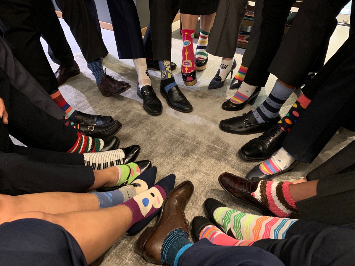 Ralemanz's tweet photo. En el Día Internacional del Síndrome de Down en Banco General nos pusimos medias locas para simbolizar la belleza de la diversidad. Felicidades a todos los que trabajan por la inclusión incluyendo Olimpiadas Especiales, Down Panamá y JADIS, con quienes estamos comprometidos. https://t.co/VtES8VDGUC