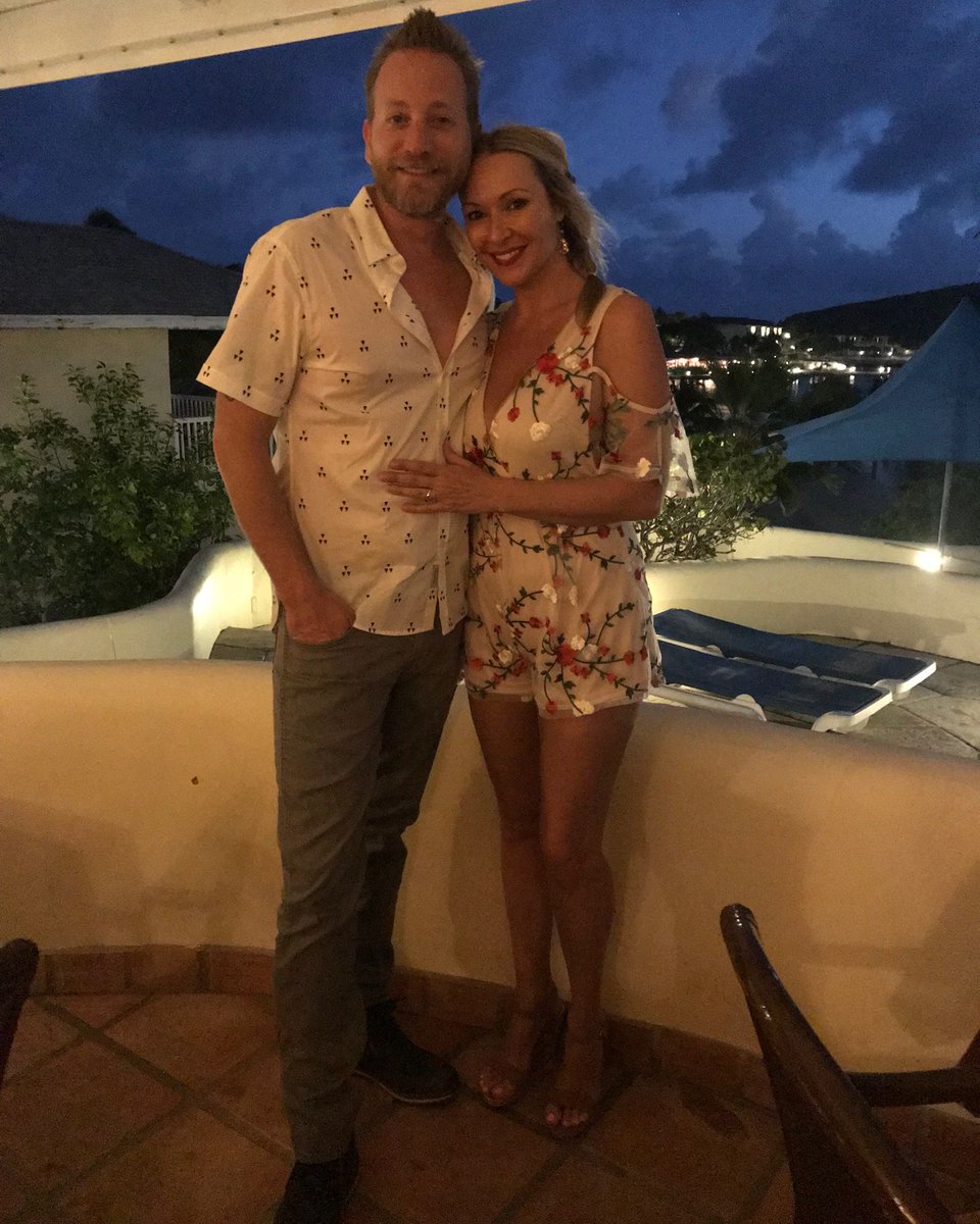 SunkatOfficial's tweet photo. Honeymoon memories have us dreaming of summer! https://t.co/lWntmXrp2a
