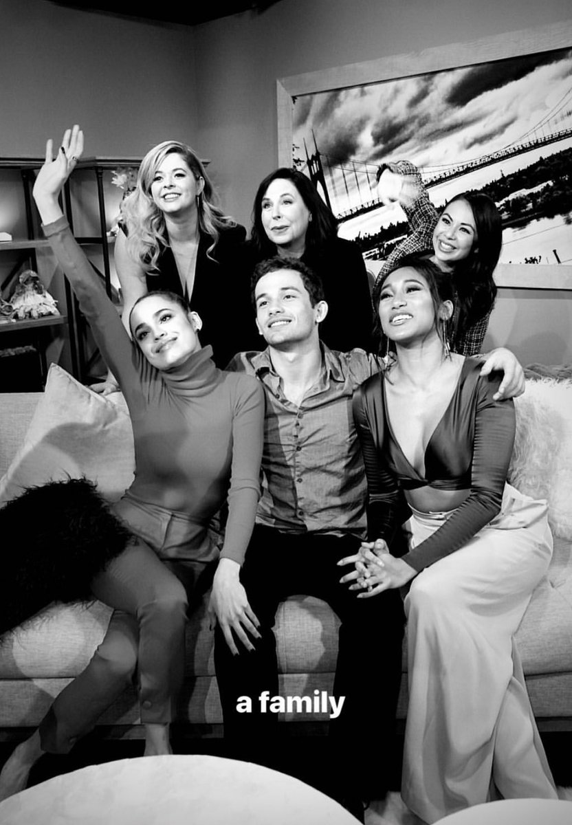 dimavsetaki's tweet photo. Фотограф: внимание лицемерные улыбки!!
Каст сериала:
#ThePerfectionist #PPLThePerfectionists https://t.co/0zbLbfFUmK
