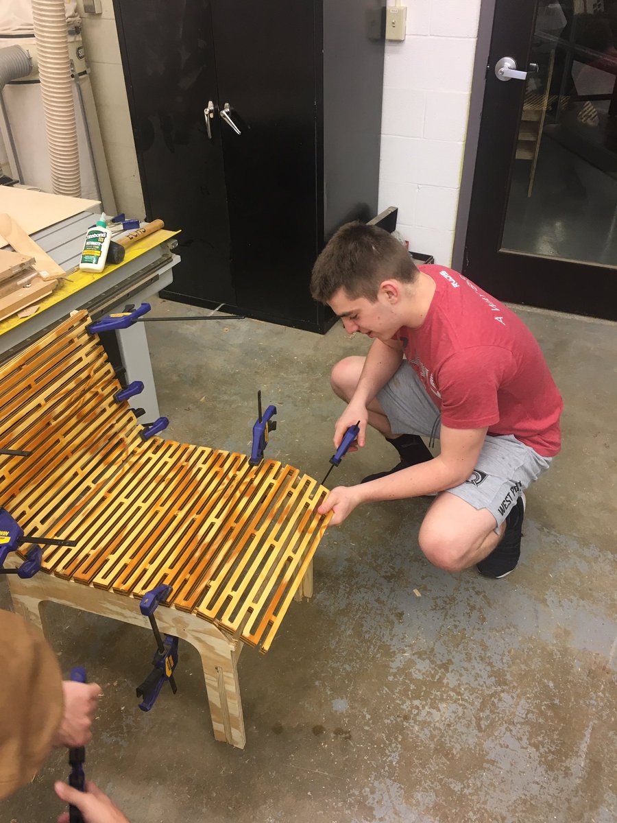 FabLabMECHS's tweet photo. Max Shroyer living hinge design successfully executed https://t.co/gOJo6Ls1s1