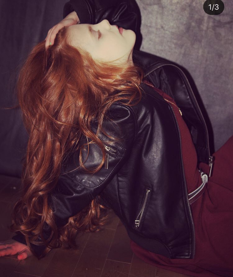 Taylor09w's tweet photo. @VictoriasSecret @alexina_graham Yes!! 🔥🔥 #goals #angelstatus #redheads my hair twin! https://t.co/3wtE6PWx2v