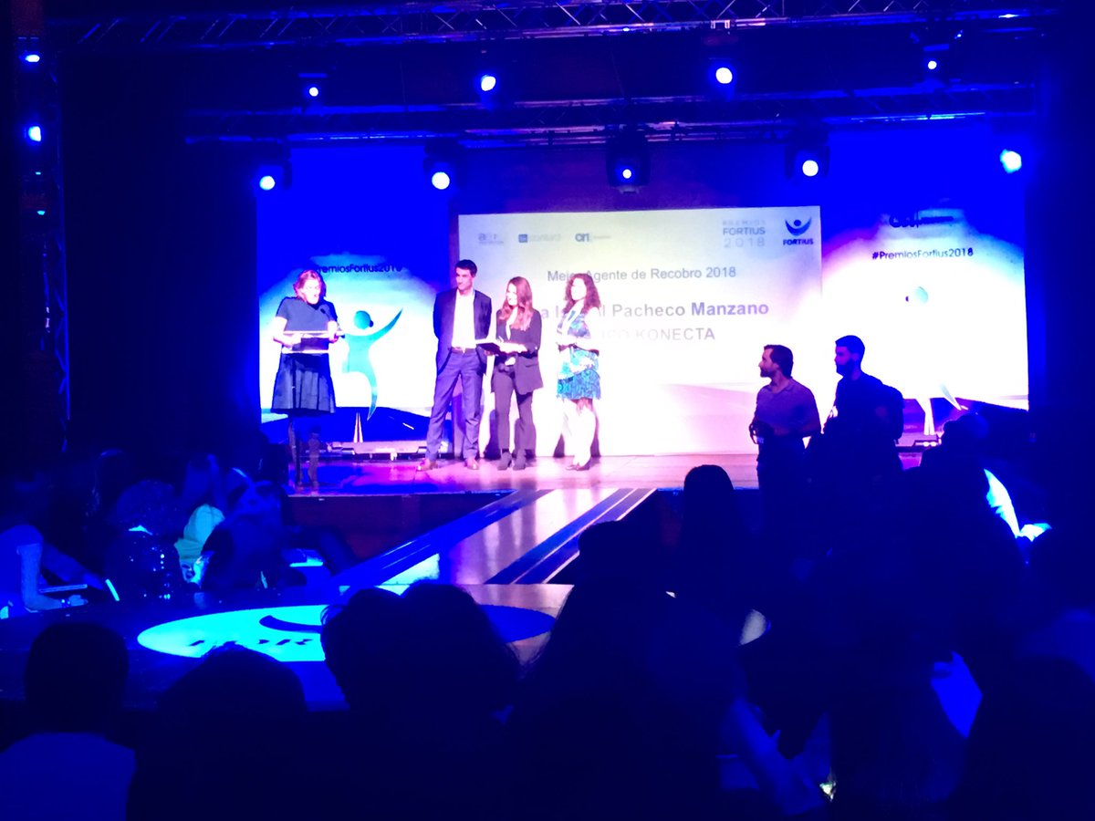 PremiosFortius's tweet photo. El #PremiosFortius18 al Mejor Agente de Recobro es para… Ana Isabel Pacheco Manzano, de @gkonecta ¡Enhorabuena! https://t.co/DJML18i127
