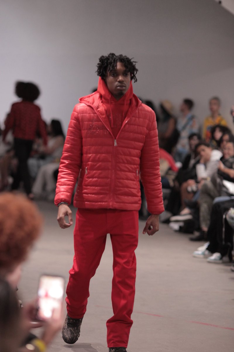 6etrayal's tweet photo. RUNWAY LOOKS FROM OUR VBTL SHOW IN LA SS19 https://t.co/JUMBADqVLC
