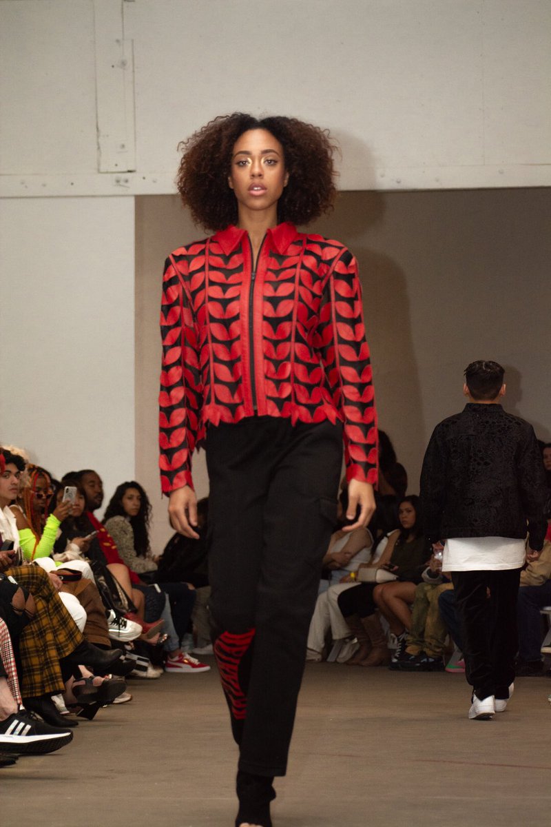 6etrayal's tweet photo. RUNWAY LOOKS FROM OUR VBTL SHOW IN LA SS19 https://t.co/JUMBADqVLC