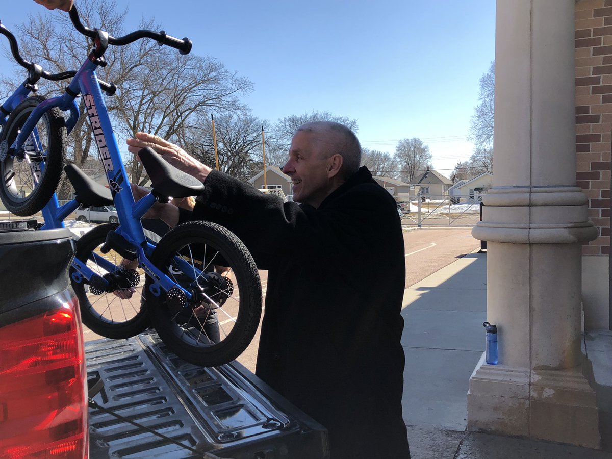 lisaheckenlaib1's tweet photo. #lfwlions #kernelsedu #kernelpride. Thank you so much to Al and Jen Bainbridge and Brian Klock of Klock Werks for the 18 Strider bikes and helmets for our kindergarten physical education program. We are so appreciative and thankful for their generosity and donation!! https://t.co/009TjfIYzU