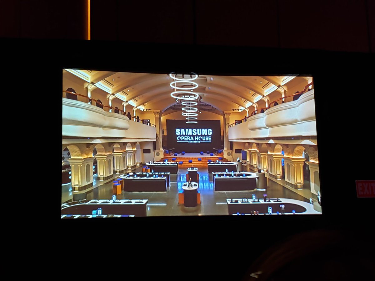 samsung_dev's tweet photo. We're showcasing games in our @Samsung Experience stores around the world. Are you live in @GalaxyAppsStore yet? #GDC19 #GalaxyGameDev https://t.co/lz9ACAGNHY
