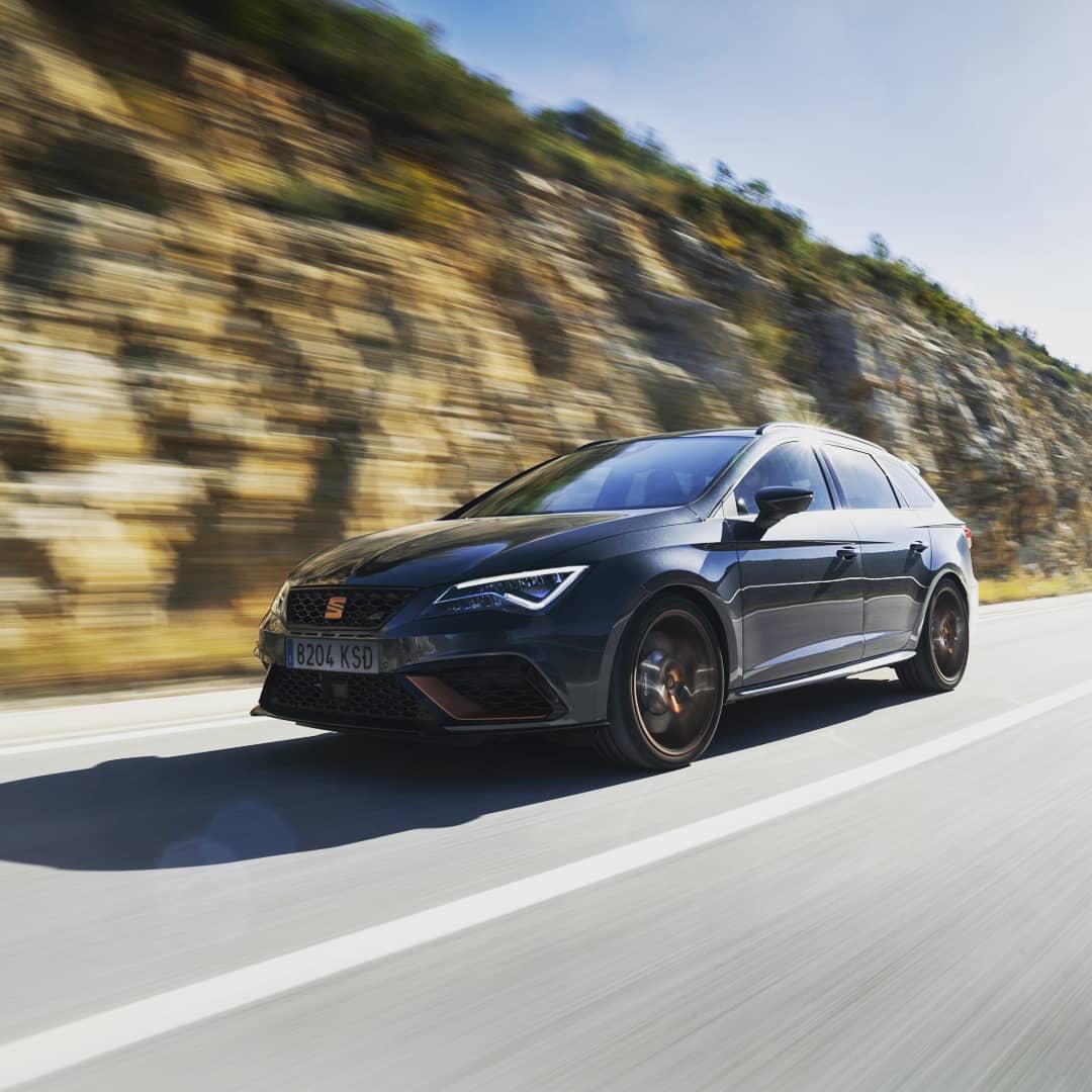 UChoosecontract's tweet photo. Who's looking forward to seeing one of these 370PS #LeonCUPRA ST R flying machines on the road?

Check out our #blog now for the full story! #NewCarRelease https://t.co/jWlDSE6Z3B https://t.co/ZEqmaMmeeU