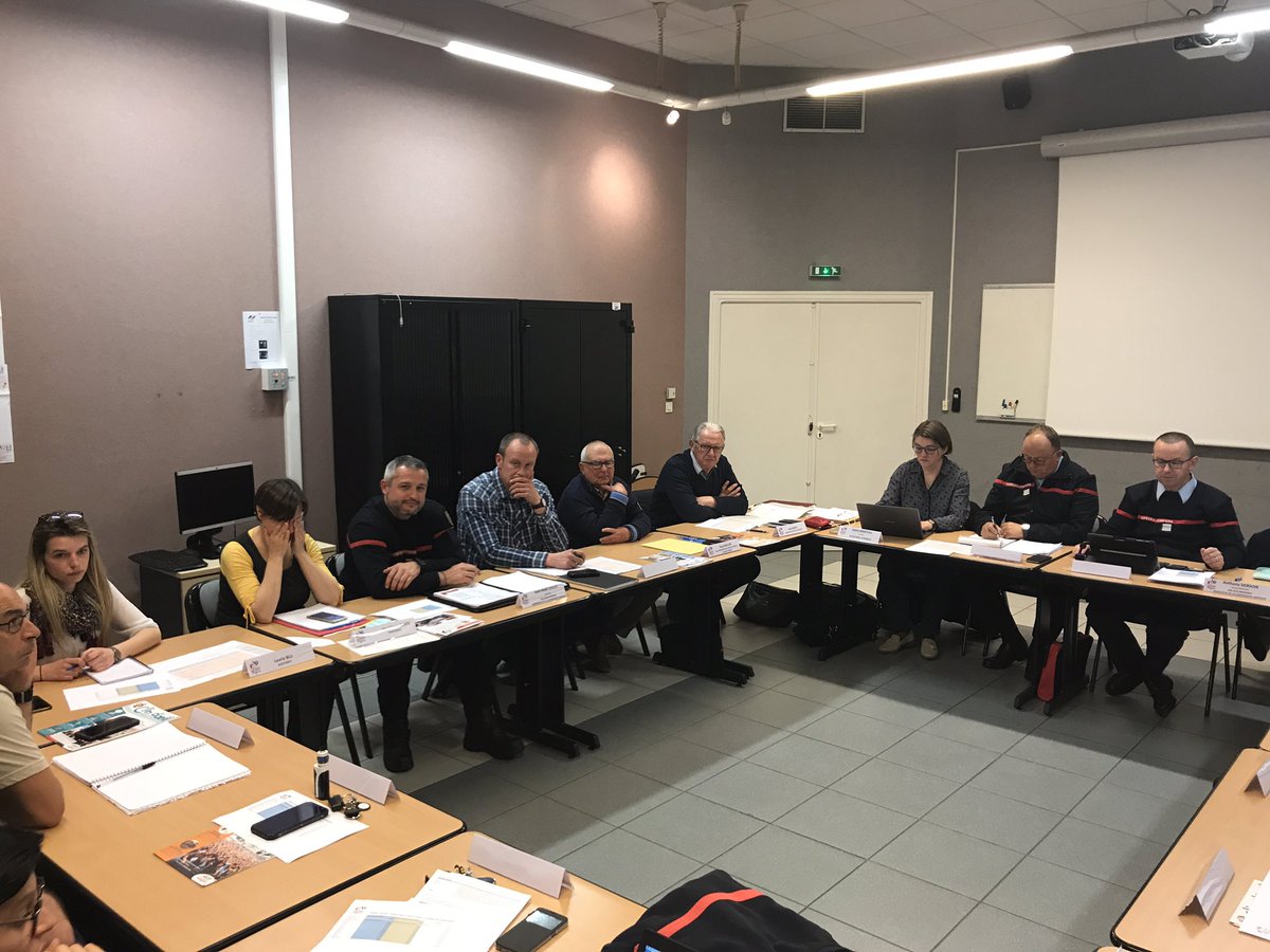 udsp53's tweet image. Conseil d’administration de l’@udsp53 ce soir dans les locaux du @sdis53 les sujets : #PSSP zonal le 18 mai prochain à Laval, redémarrage de la commission #SPP - #PATS, le #social, prépa congrès sur l’histoire de l’UD pour ses #120ans, devlpt des sections #JSP