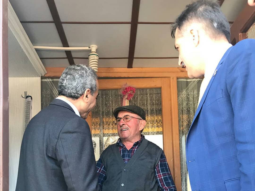 Pes etmek yakışmaz. Koşacağız Daima Koşacağız Çünkü sonu Zafer var Hizmet Aşkı var Millet ve Memleket sevdası için Koşacağız.