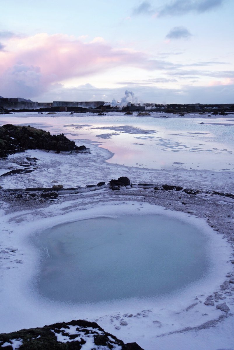 leoincolor's tweet photo. Spot hunting at the #BlueLagoon &amp; #SilicaHotel
5 minutes after this peaceful shot a blizzard got unleashed! Classic #Iceland https://t.co/DArG807RDk