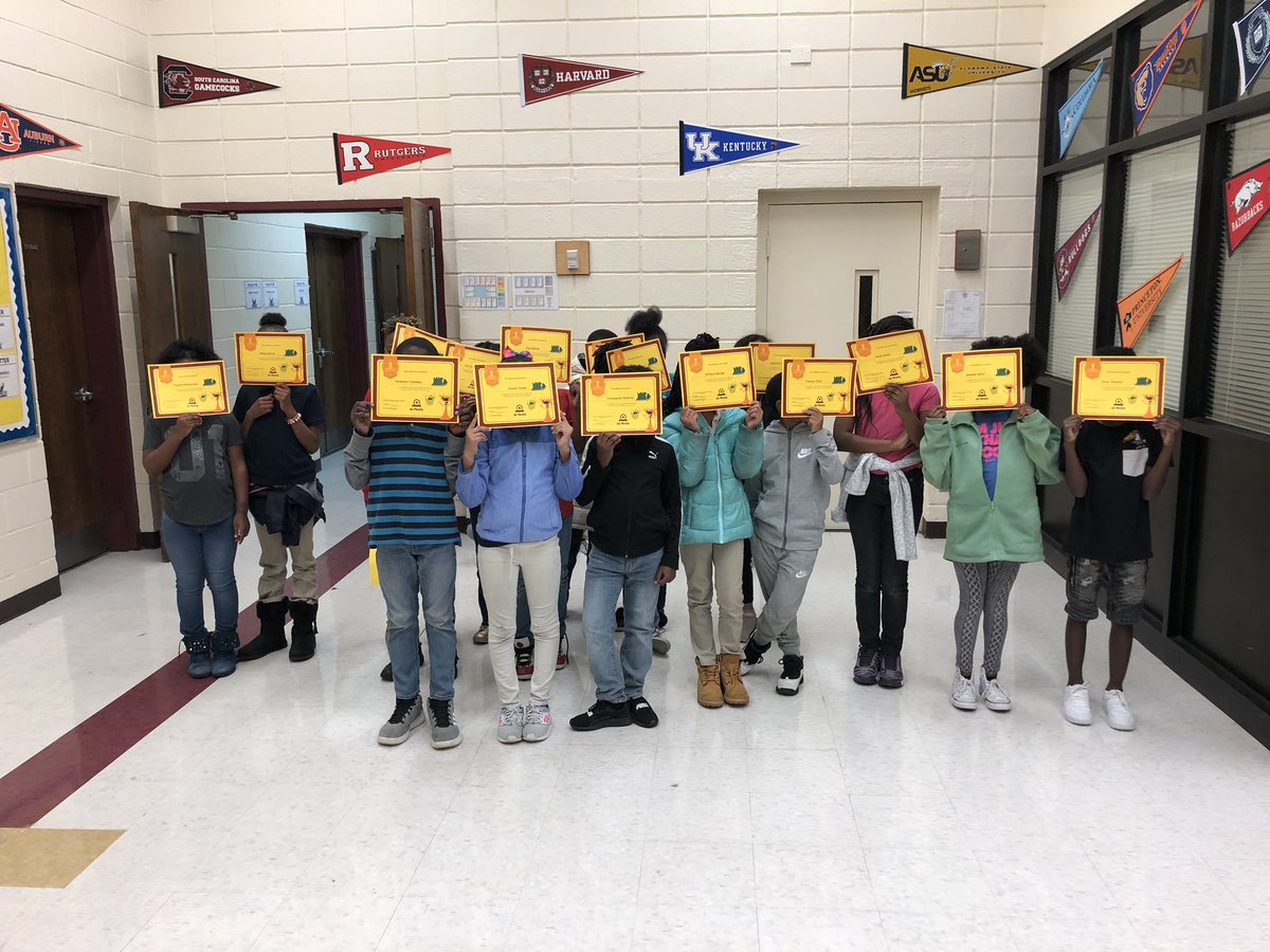 Mrs_Burse1987's tweet photo. When 3/4 of your class LEVELS UP and passes I-Ready Lessons at 90%!! #thirdgradedreamteam @siddika_jackson @CrystalG_MathIC #Teach2Win #BurseStars https://t.co/3hB6d3uJJP