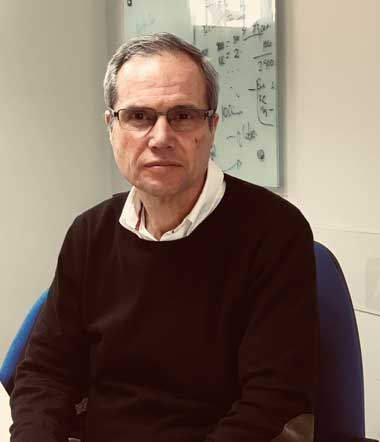 JEESxorcismo's tweet photo. Alfredo #Draxl, director del Liceo Naval Almirante Guise y exmiembro del #Sodalicio, fue mi principal abusador físico y psicológico cuando viví en la comunidad sodálite San Aelred en 1987. Por orden y enseñanza directa de Luis Fernando #Figari. Se reía cuando lo hacía. Abro hilo. https://t.co/XnlkJWc1VU