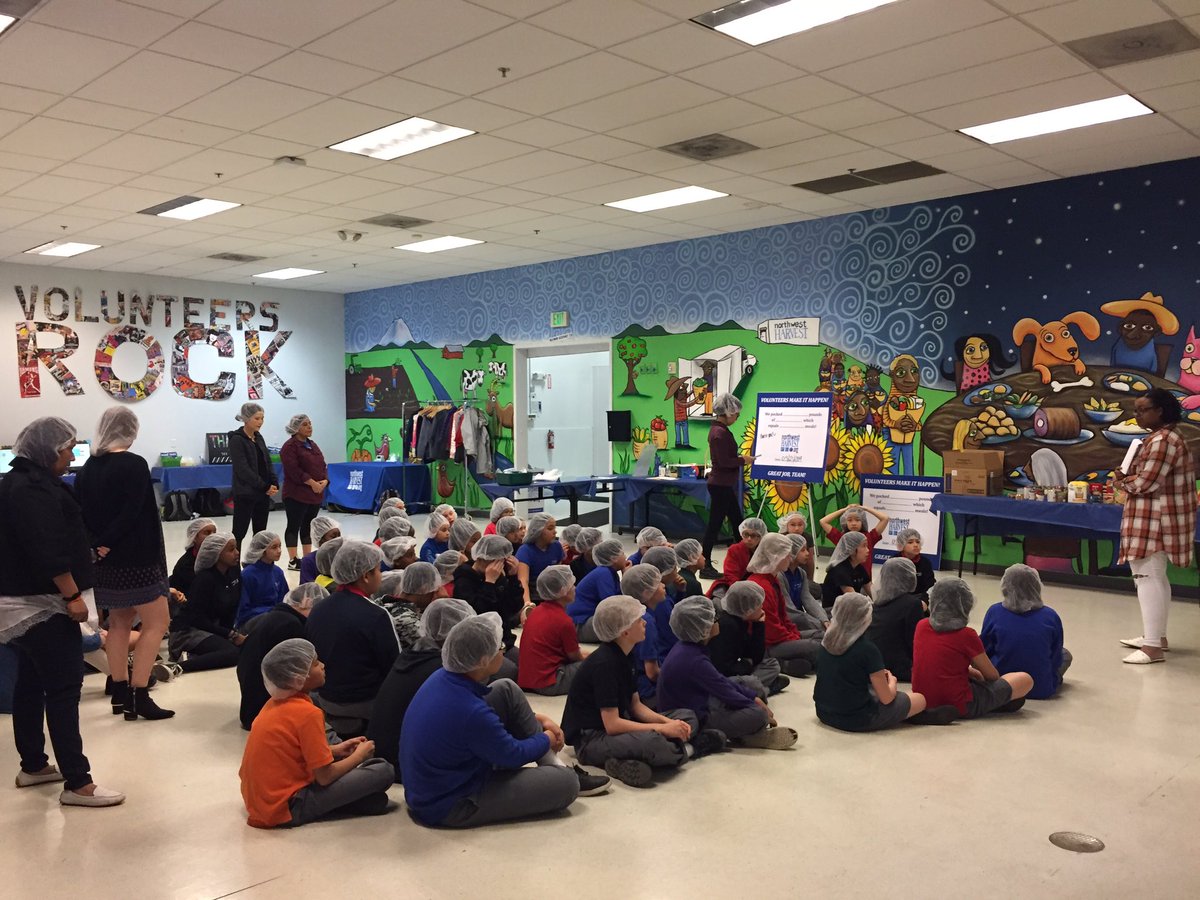 rpcs5th's tweet photo. 5th Grade loved volunteering at #NorthwestHarvest this morning. It was “better than recess!” Our service team packed 2,750 lbs of oats. Grateful for this wonderful community organization. @rentonprep #servicelearning https://t.co/DvsnWmH3MA