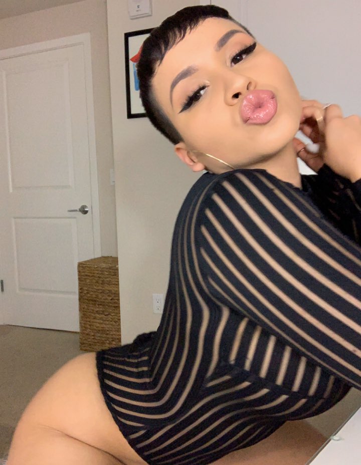 stephmurves's tweet photo. Besitos bebé 💋 https://t.co/7QwNRg0Frx