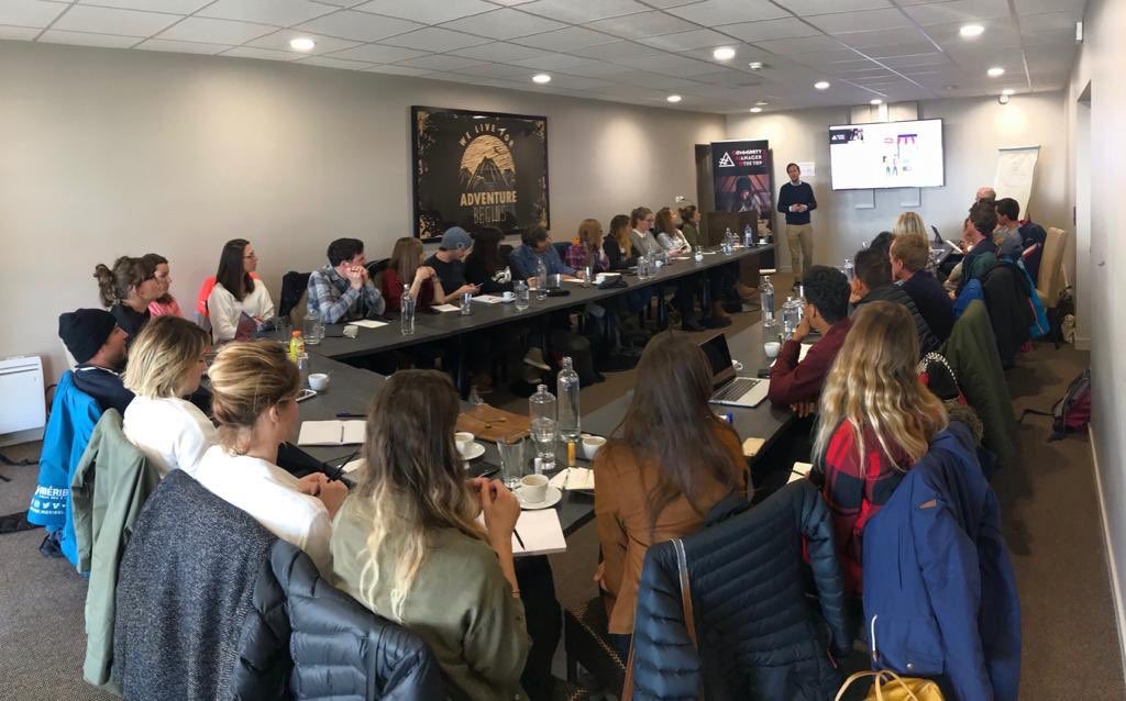 FranceMontagnes's tweet photo. Masterclass, workshops, soleil et terrasse pour les #CMattheTop aujourd’hui à @La_Rosiere1850
Remise du trophée meilleur dispositif digital pour #leprintempsduski à @LesMenuires 🏆👏🏻 https://t.co/FE037Y3Xz3