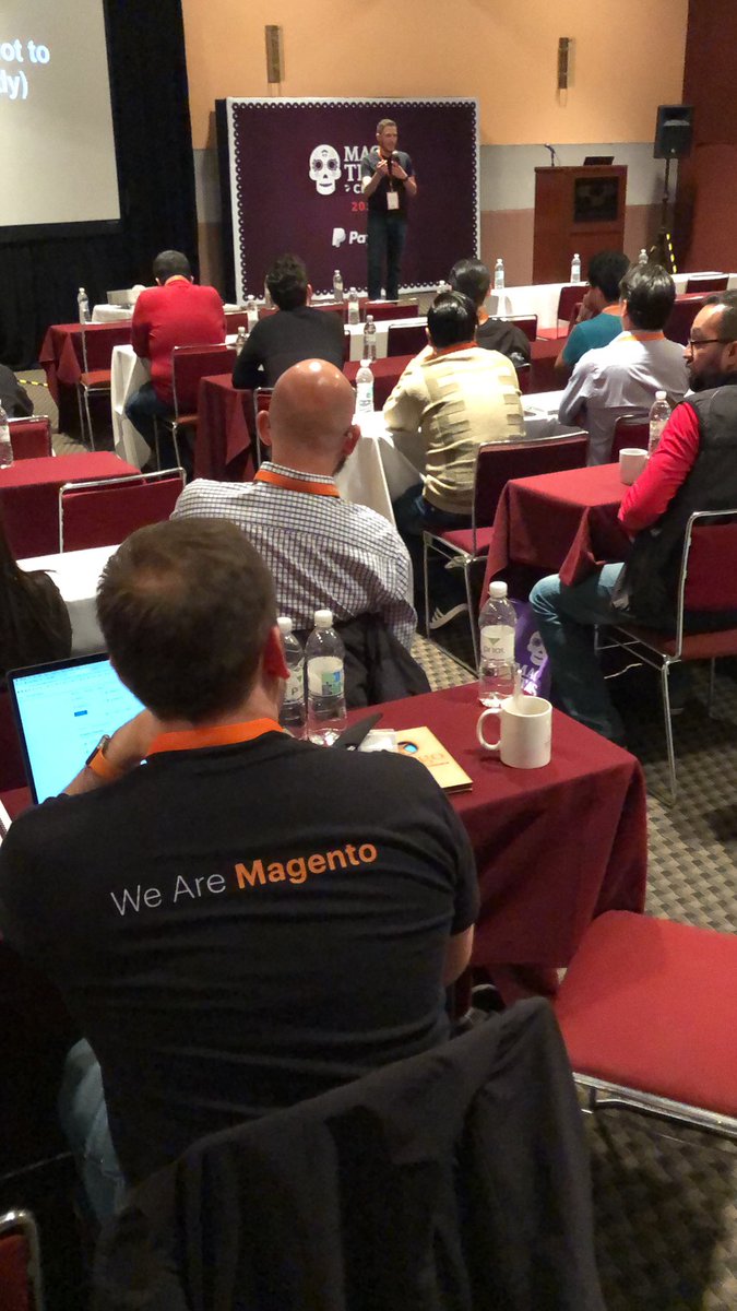 MageTitansMX's tweet photo. Estamos de vuelta y ahora tenemos el gusto de escuchar a  @drewml en #MageTitansMX. "You can't afford not to bundle" https://t.co/nFg1jdoObb