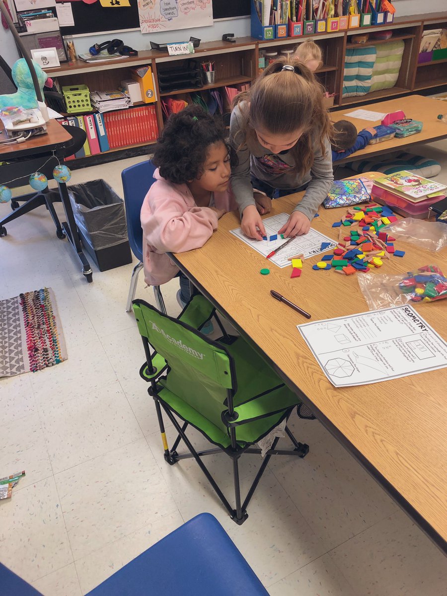 2ndgrdSmarties's tweet photo. This afternoon we learned from our mistakes by Getting to the Point. We went over questions we had on a recent geometry test with a little help from some experts @lead4ward @LampasasKWE #GoBeyondLampasas #leadKWE https://t.co/SStkrJMPQh