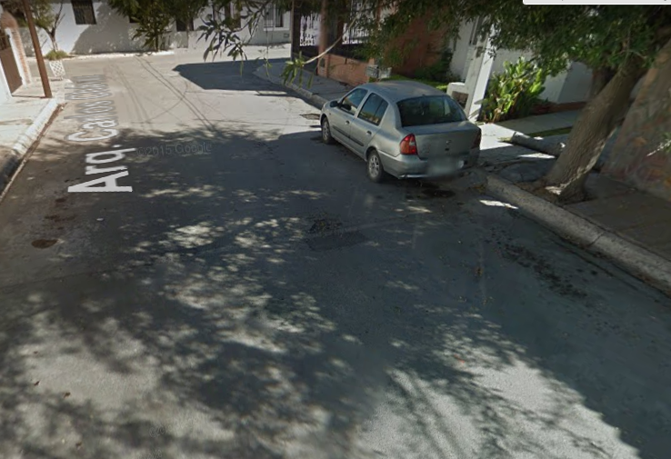 gsalinas8's tweet photo. Bache en calle Arq. Carlos Chavez frente al num 168 en Col. Brisas... lieteral tiene años... se ha reportado varias veces y no se atiende. Vecinos han tratao de taparlo pero vuelve a aparecer. @CICsal @OPublicasSalt @SaltilloGob https://t.co/CsRKcGC0dM