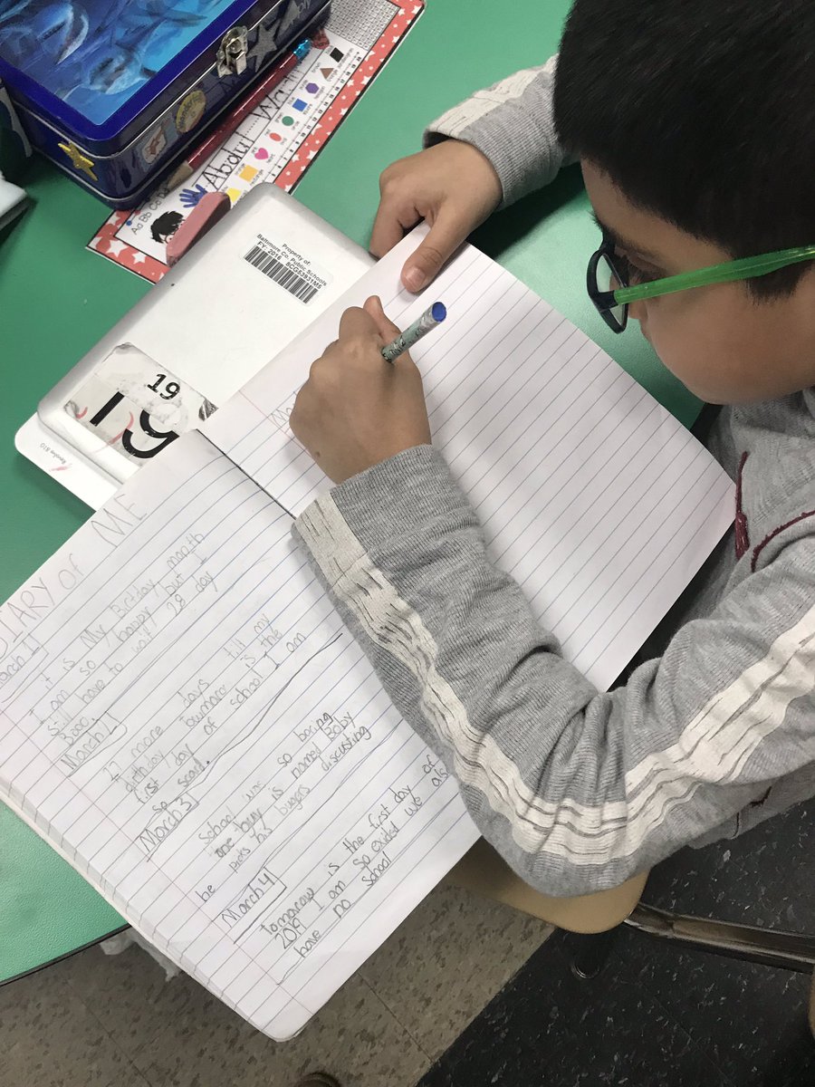 classofMsH's tweet photo. Ss using the mentor text, Diary of a Fly, in order to write their own “Diary of ____” stories during writing workshop 🙌 @GunpowderEl @BCPS_ELA https://t.co/orwZLrqdmS