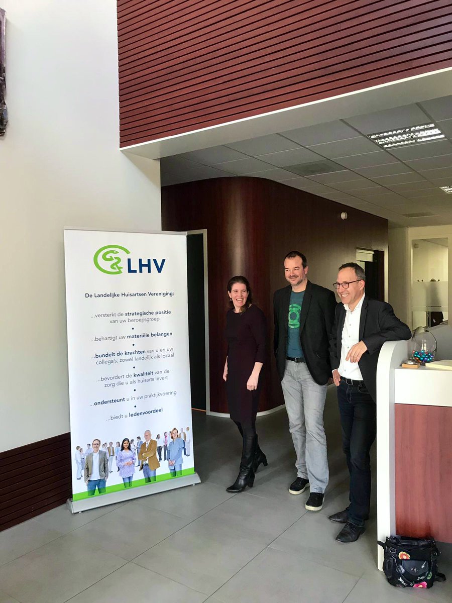 StrijpZ's tweet photo. Drukbezochte en geanimeerde officiele opening LHV-regiobureau Zuidoost-Nederland. @StrijpZ https://t.co/QfSdSiqY5z