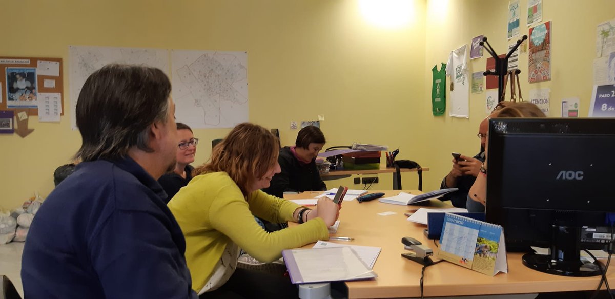 sisepuede_dh's tweet photo. Esta tarde ha estado reunido el Equipo de Coordinación de @sisepuede_dh. Preparando estos meses de trabajo camino a las #EleccionesMunicipales19.
Contabilidad, programa y estrategia, comunicación, organización y feminismos y lgtbiq.

#UnaDHMejorEsPosible 
#DosHermanas https://t.co/WhgQlYwmj8