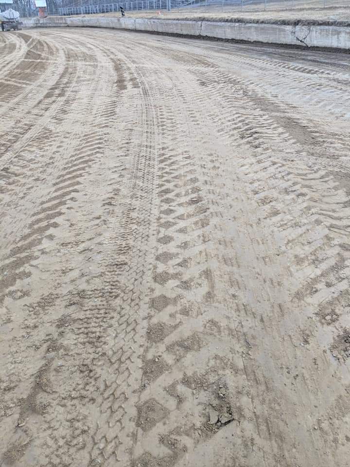 FiveSpeedway's tweet photo. Look at that surface! 🤩🏁 

The track was graded and packed on Tuesday and is ready to go for our first open practice this Sunday from noon until 4:00. 

#FMPSpeedway • #TheNextGeneration https://t.co/vfiLo7Go1j
