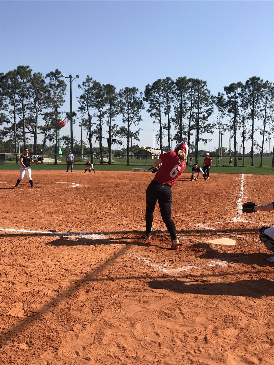 SIS_NCBA_NCSA's tweet photo. Game 2:: @RUsoftballCLUB took the W over Wyoming 10-0!! 

Currently ⤵️
SUNY Cortland takes on @RUsoftballCLUB for the final game on this amazing day here in Plant City 🥎🍓 https://t.co/vhtD1Z8y38