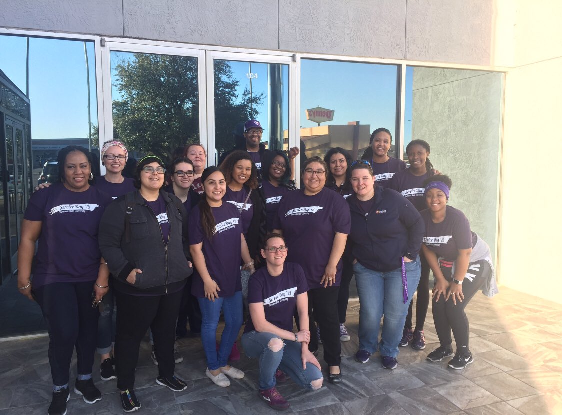DrNPJones's tweet photo. An awesome manner to spend our time during social work month is with @INAFWISD #Tarletonserves #TarletonService19 #TarletonSOCWserves https://t.co/SMQvuNldha