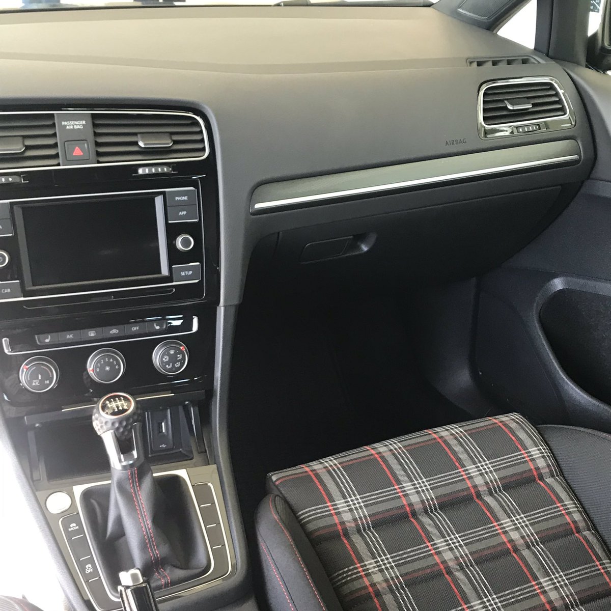 Cira Auto On Twitter The Plaid Interior Of The Vw Gti