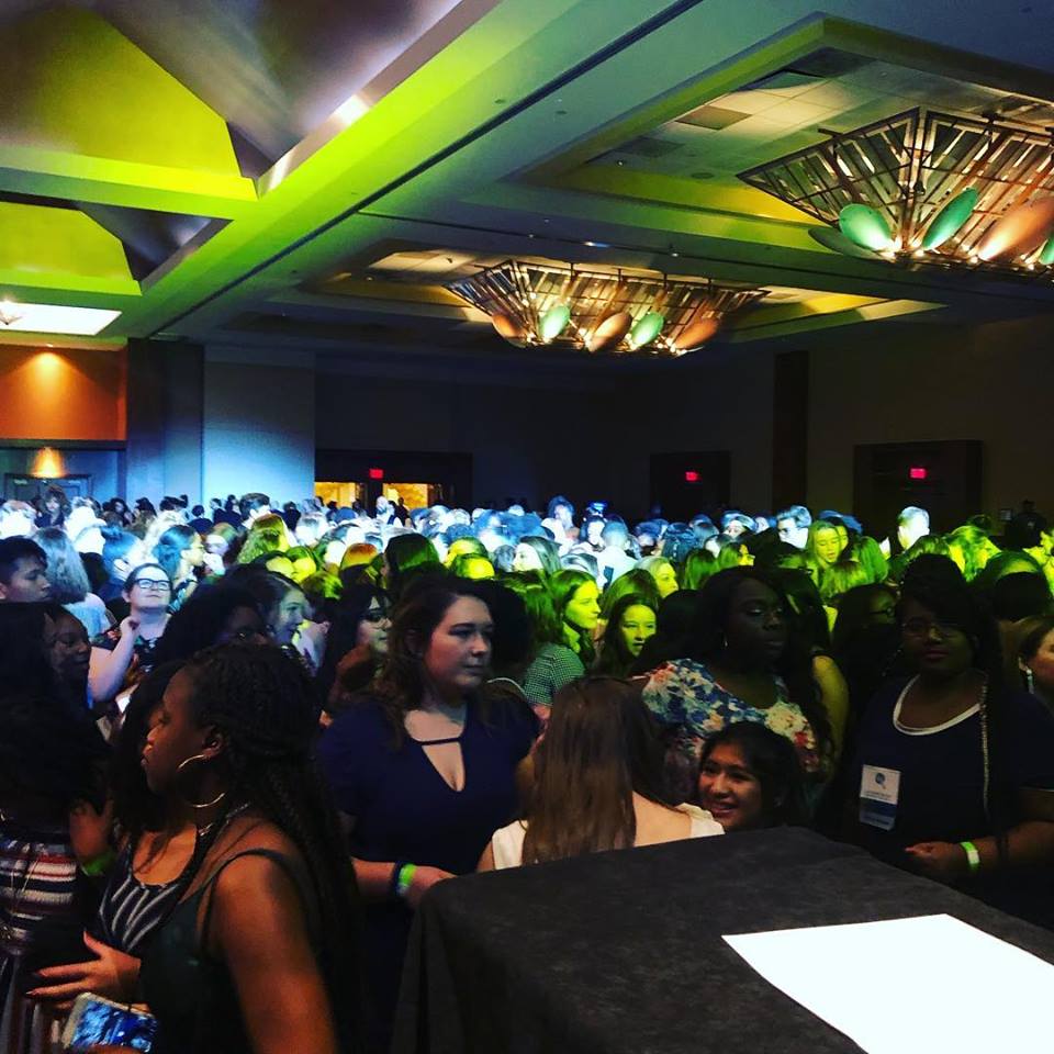 ptppros's tweet photo. What a night entertaining the 2019 FCCLA Gala this past weekend!! DJ K.p. Boatright got the party going with new equipment + new music for #PromSeason2019 👍🏼 ✨
.
.
.
#PartyTimeProductions #ptppros #partytime #prom2k19 #prom #promseason #promDJ #promtoremember #partytoreme https://t.co/4UipjsZ3fJ