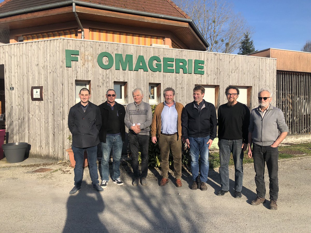 Aujourd'hui à l'AG du GAB du Jura. Beau débat : 'Garder notre éthique face au fort développement de la bio' avec la Biocoop en SCOP de Lons le Saunier et les paysans et paysannes bio du réseau @fnab_bio