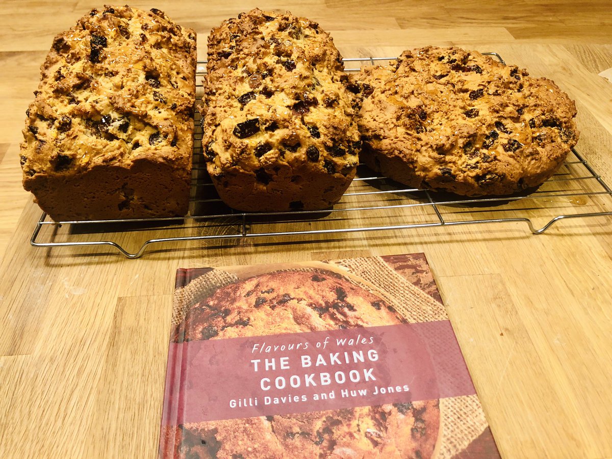 Missloj's tweet photo. Bara brith made👌🏼☺️ @BakingBar #barabrith #welshcooking #baking https://t.co/fFjcH3Qw1e