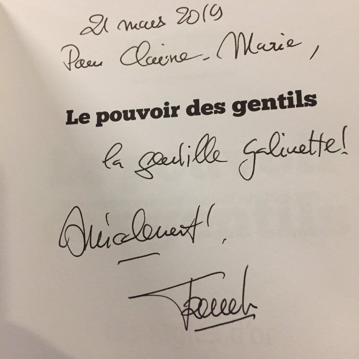 CMSignouret's tweet photo. Une soirée pleine d’optimisme ! 👌 merci @InnovezGagner et spéciale dédicace à @FRochex @_InsightOutside et Gilles Rosset Pro)G pour leur confiance 
Et en plus je repars avec de la lecture @FranckMartinOff dédicacée perso ☺️ https://t.co/pen7BFk1rS