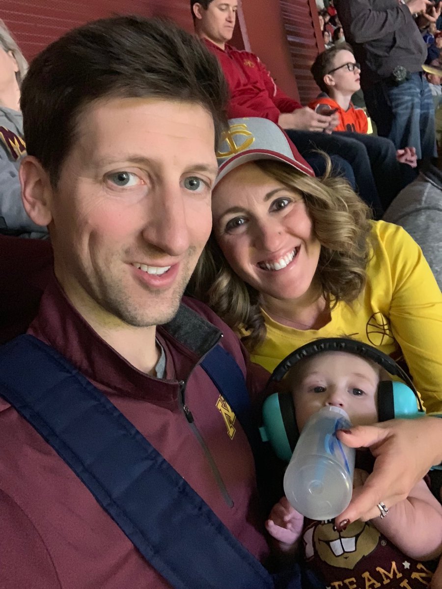 MsMeglindsay's tweet photo. 10 days old 1st game. 5 months old 1st tourney game.  #springbreak19 #marchmadness @GopherMBB fan from the start🏀🏀🏀 https://t.co/n0sjpKbQPz