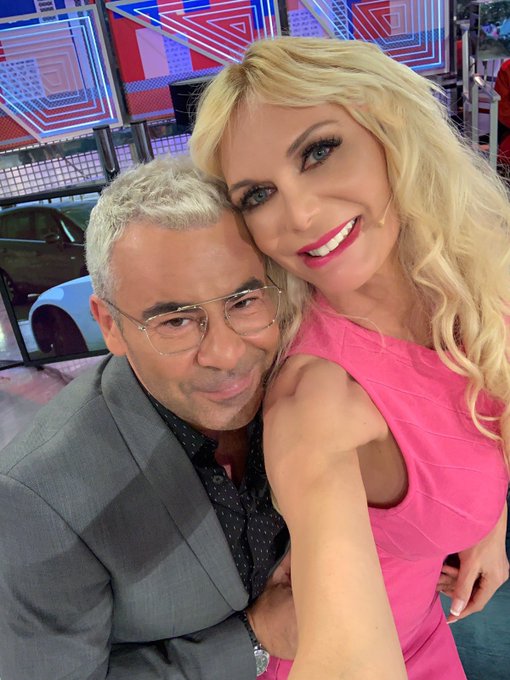 &iexcl; #jorgejaviervazquez espero que muy pronto te recuperes para volver a verte sonre&iacute;r y disfrutar de tu<a href="/tag/jorgejaviervazquez"class="tags">#jorgejaviervazquez</a><a href="/tag/yolaberrocal"class="tags"><span>#yolaberrocal</span></a><a href="/tag/jorjejavierv%C3%A1zquez"class="tags"><span>#jorjejavierv&aacute;zquez</span></a><a href="/tag/ghd%C3%BAo"class="tags"><span>#ghd&uacute;o</span></a><a href="/tag/ghd"class="tags"><span>#ghd</span></a>