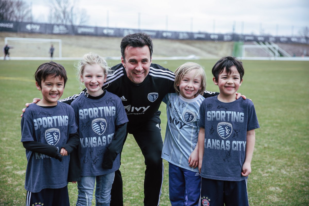 sportingkcyouth's tweet photo. Yesterday morning was our first #SportingClubNetwork open training of the year! Lots of smiles after seeing all our favorite @SportingKC players (or coach) 😁 https://t.co/IqERG8GYgt