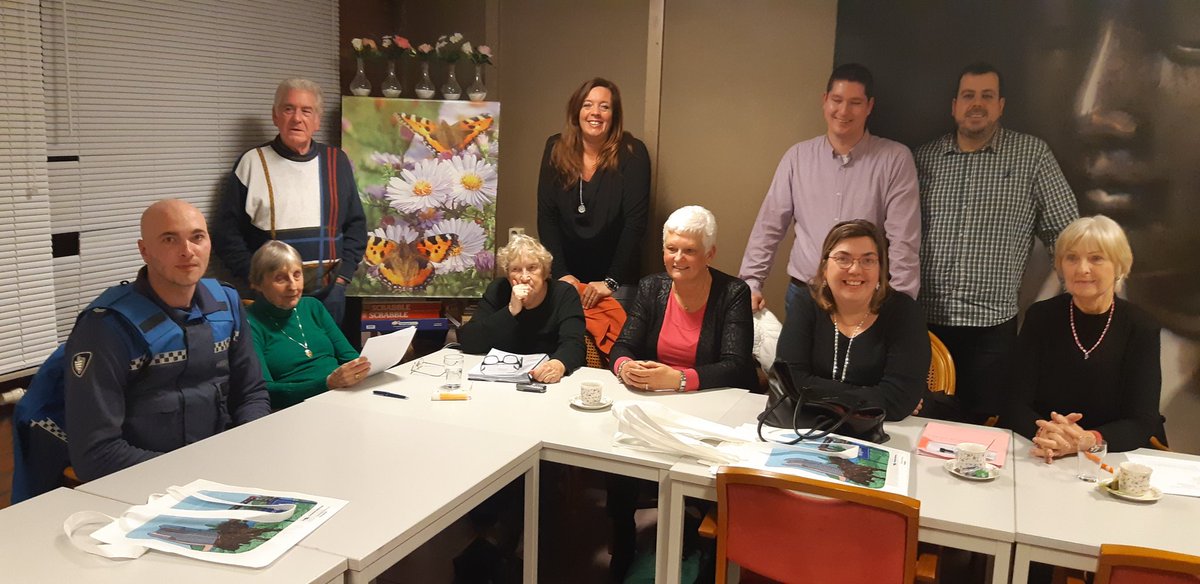 BB_Zalmplaat's tweet photo. Vanavond weer een nuttige vergadering gehad. Met dank aan de bewoners, @Rotterdam #handhaving voor hun input. Prio's laten wij nog weten! https://t.co/7luBieeqU4