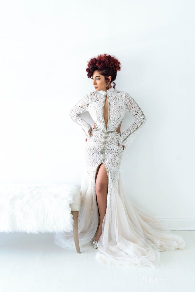 munaluchiBride's tweet photo. LaJoy is motivated by the heartfelt gratitude her work provides for her clients, "The biggest thank you I can get is when a bride proudly posts her photos for her family and friends to see..."
https://t.co/8tSW84bKJo
#munatakeover #coterie https://t.co/RJQdVhJNTo
