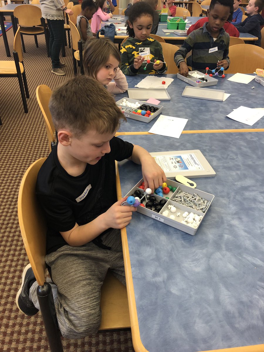 Miss_Wegman's tweet photo. Kinders and firsties had their first day of BioChem Club! Today we learned about atoms, molecules, white and red blood cells. @MadisonPlaceK5 https://t.co/Uwscyg8ZvH